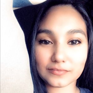 Meet your Posher, Yuvia